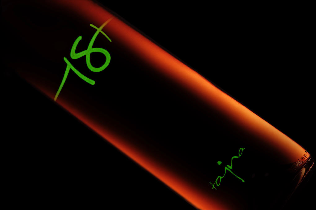 Fluorescenčné farby pre etikety svietiace v tme.